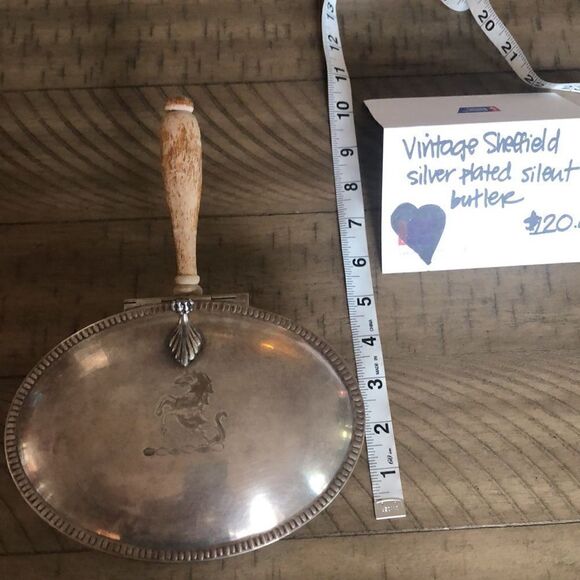 Vintage Sheffield Lion 🦁 Horse 🐴 Silver Plated Silent Butler working condition - Picture 12 of 16